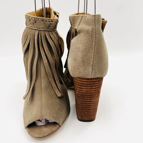 Chinese Laundry Women's Studded Fringe Suede Booties in Taupe Shoes Size 8.5 - Picture 6 of 8